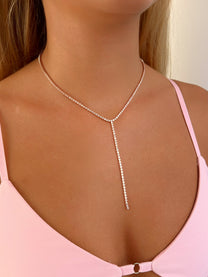 שרשרת טניס נופלת