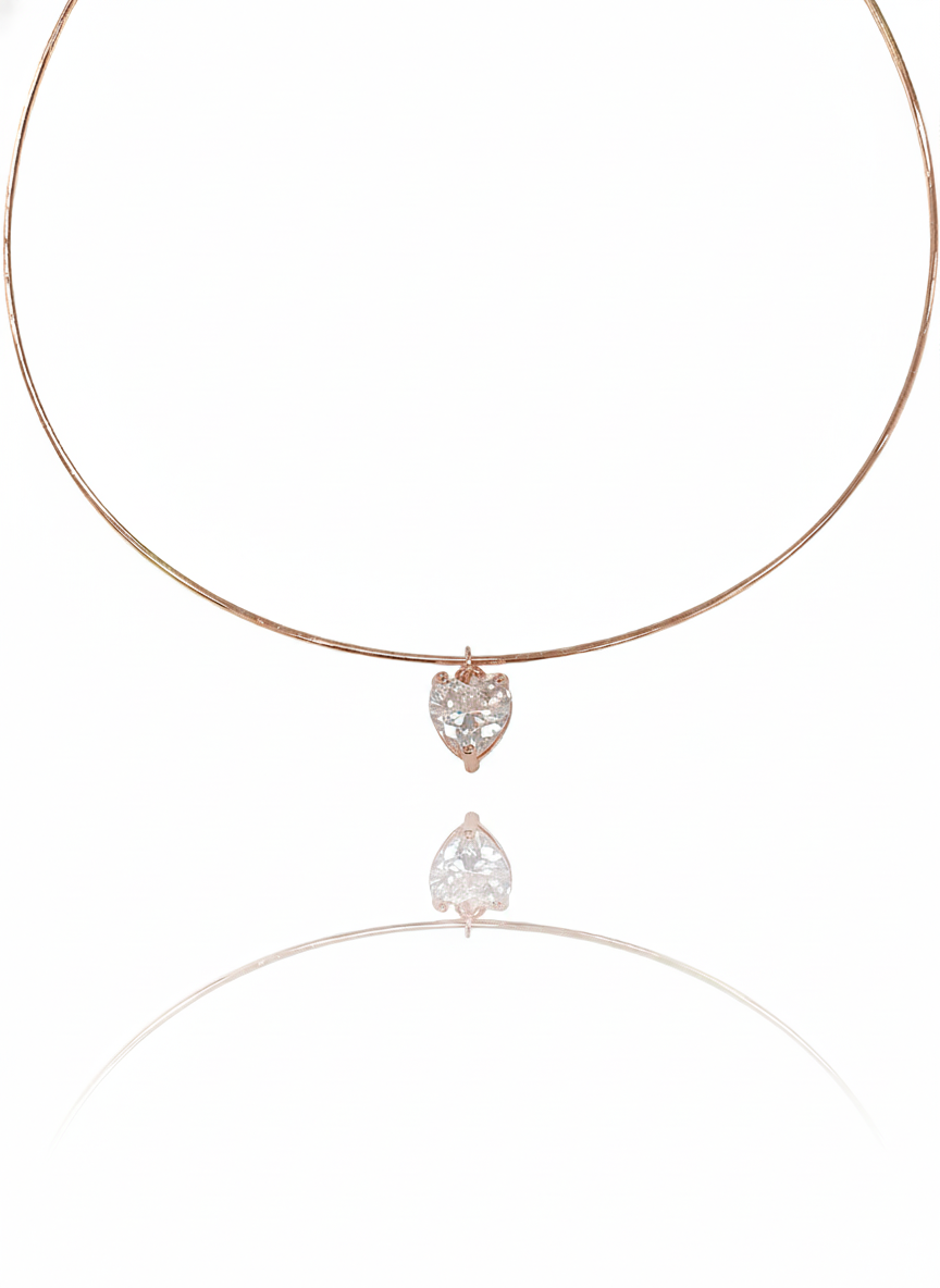 שרשרת קשיחה בשילוב זירקון לב