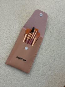 ערכת מברשות לאיפור