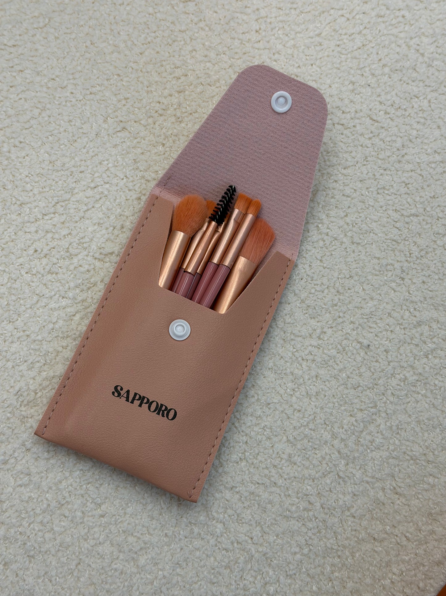 ערכת מברשות לאיפור