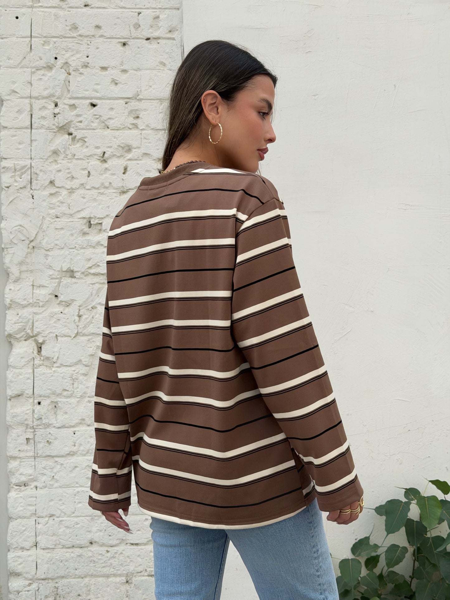 חולצת אוברסייז פסים רומי חום