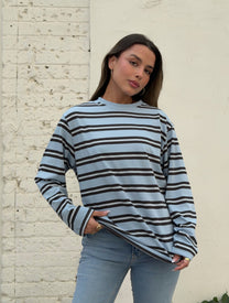 חולצת אוברסייז פסים רומי תכלת שחור