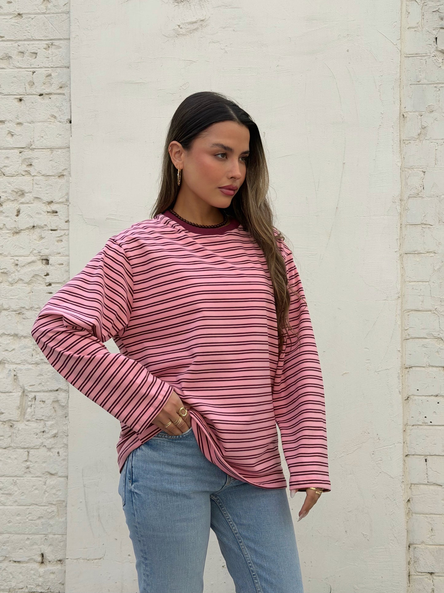 חולצת אוברסייז פסים רומי ורוד בורדו