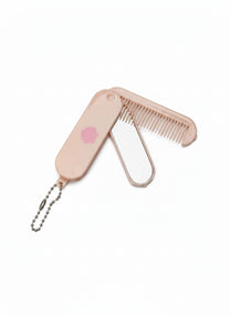 מסרק ומראה קטן