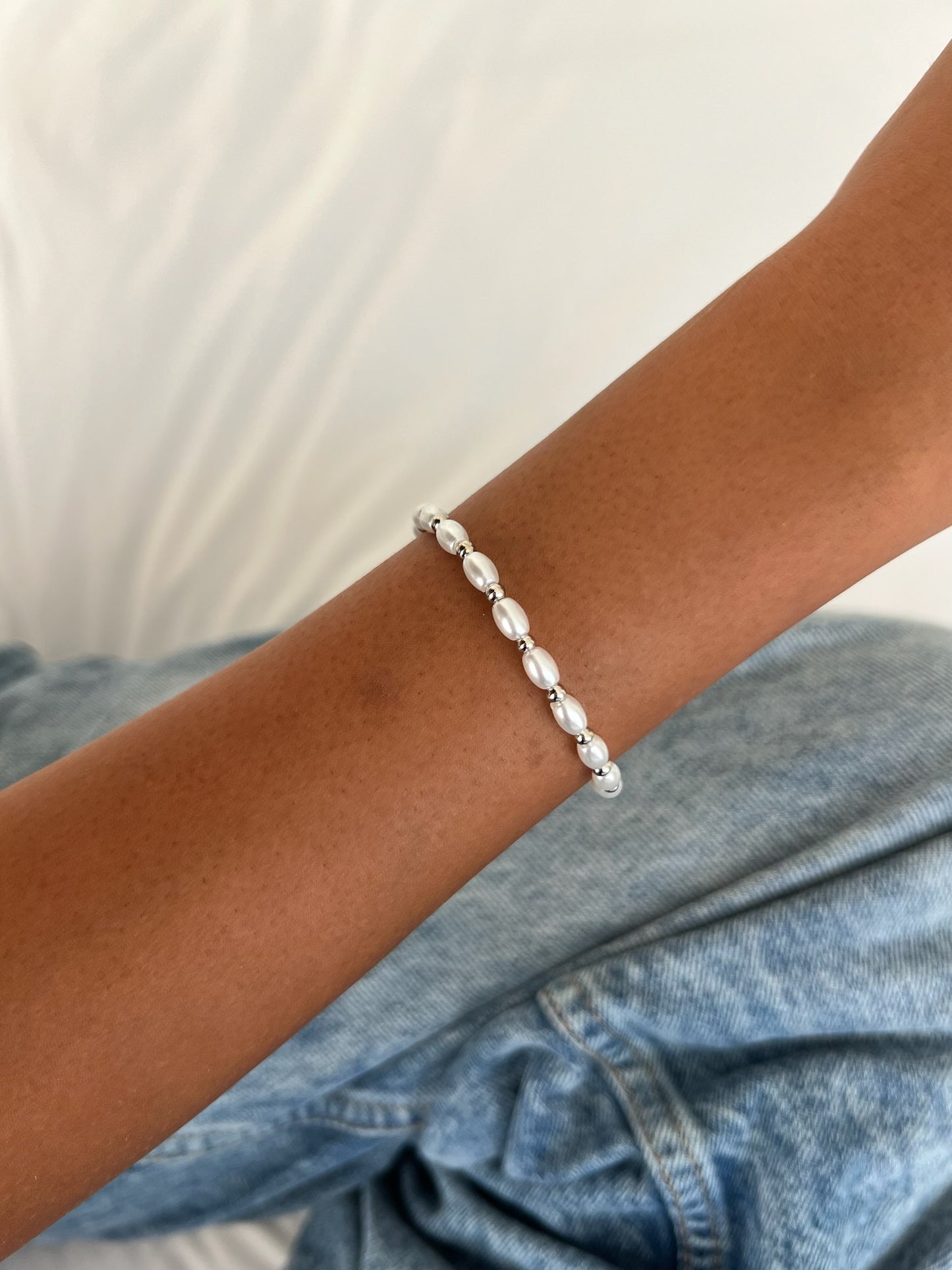 צמיד פנינים אמה עדין