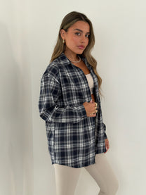 מכופתרת מריה כחול