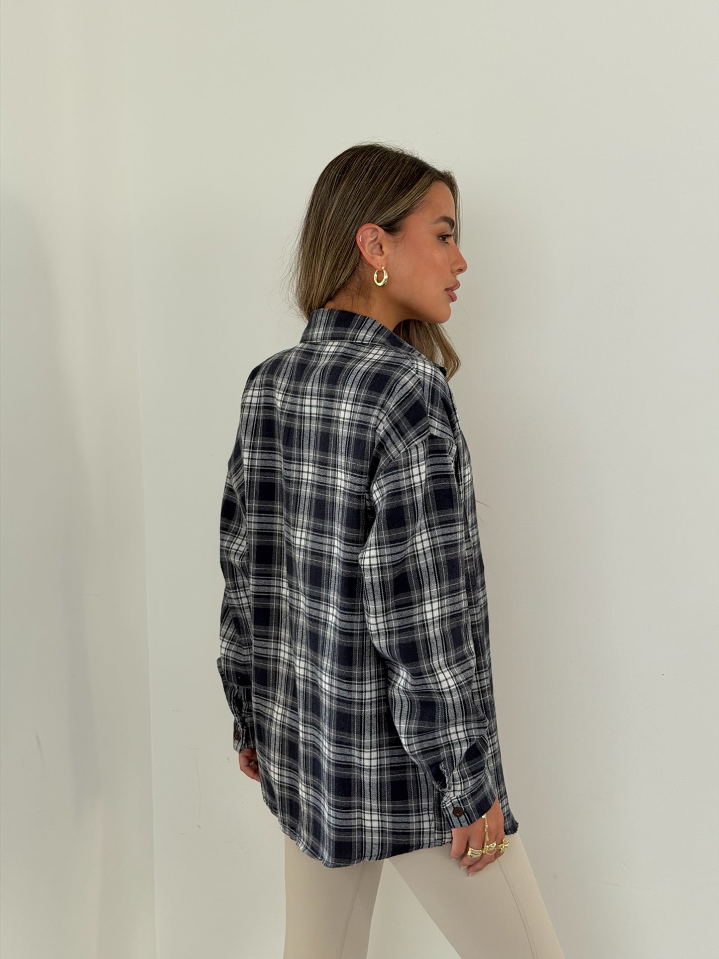 מכופתרת מריה כחול