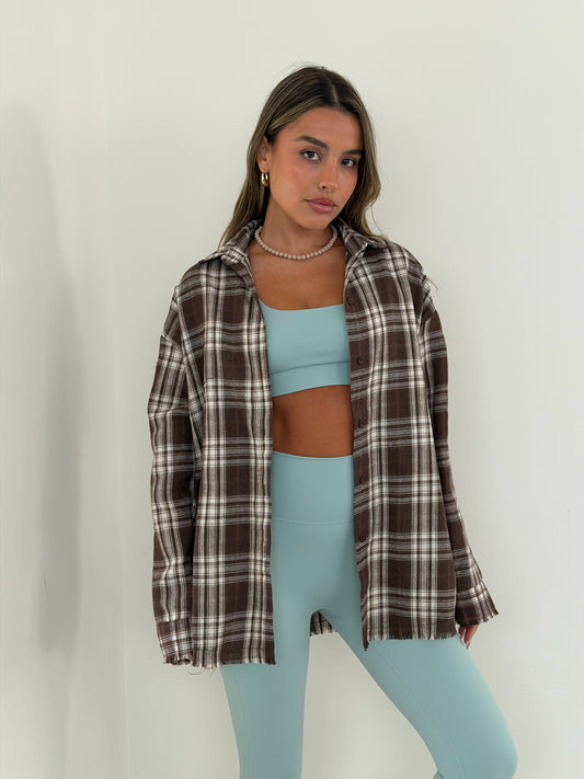 מכופתרת קיילי חום