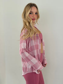 מכופתרת מיה ורודה