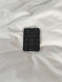 מדבקת סילקון עבה עם סטנד לטלפון