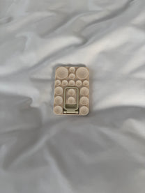 מדבקת סילקון עבה עם סטנד לטלפון