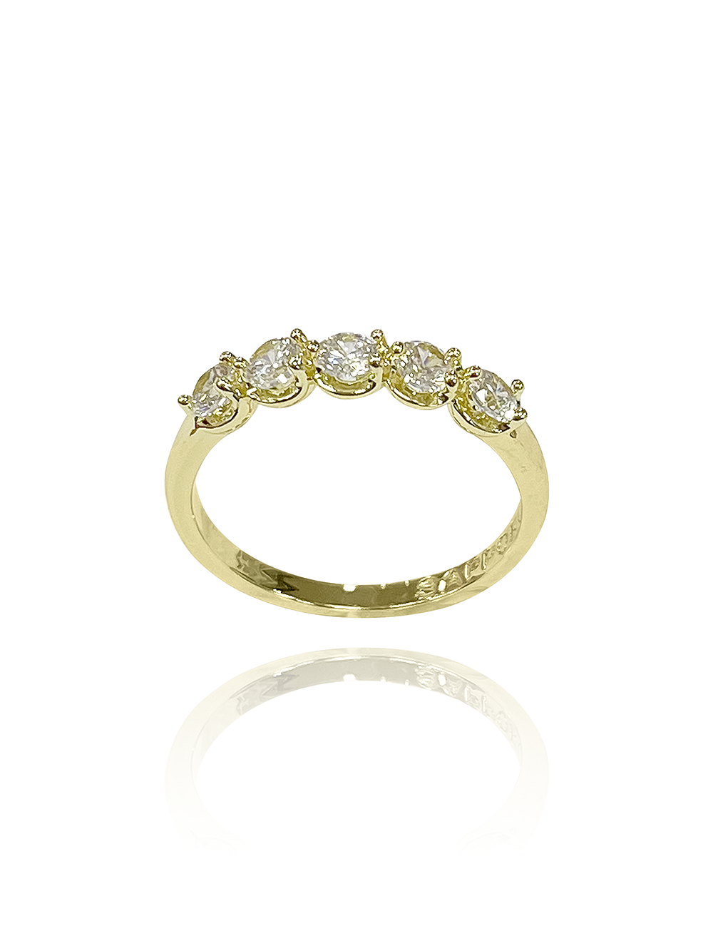 טבעת זירקונים עדינה