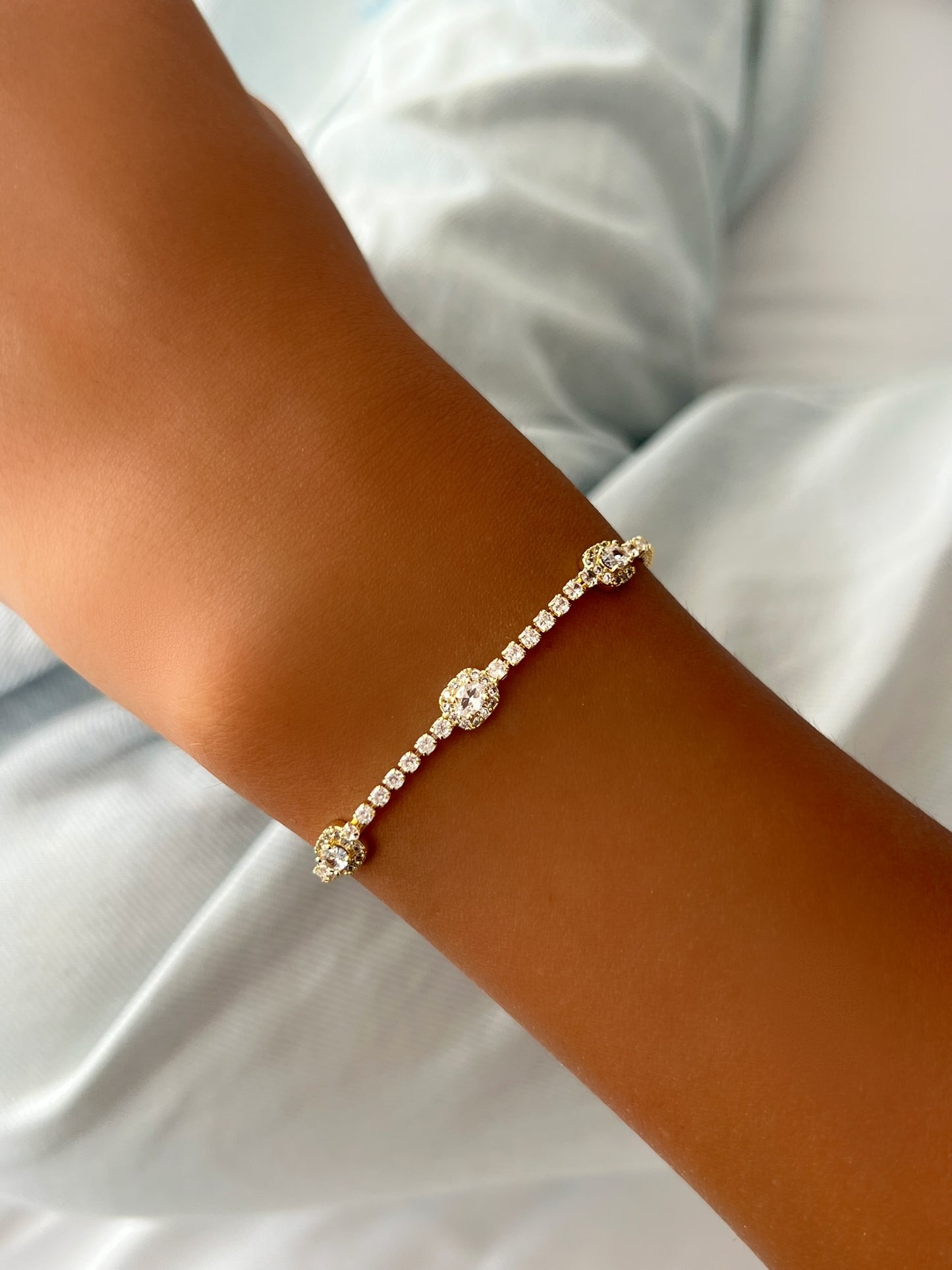 צמיד טניס אבני אליפסה משובצים