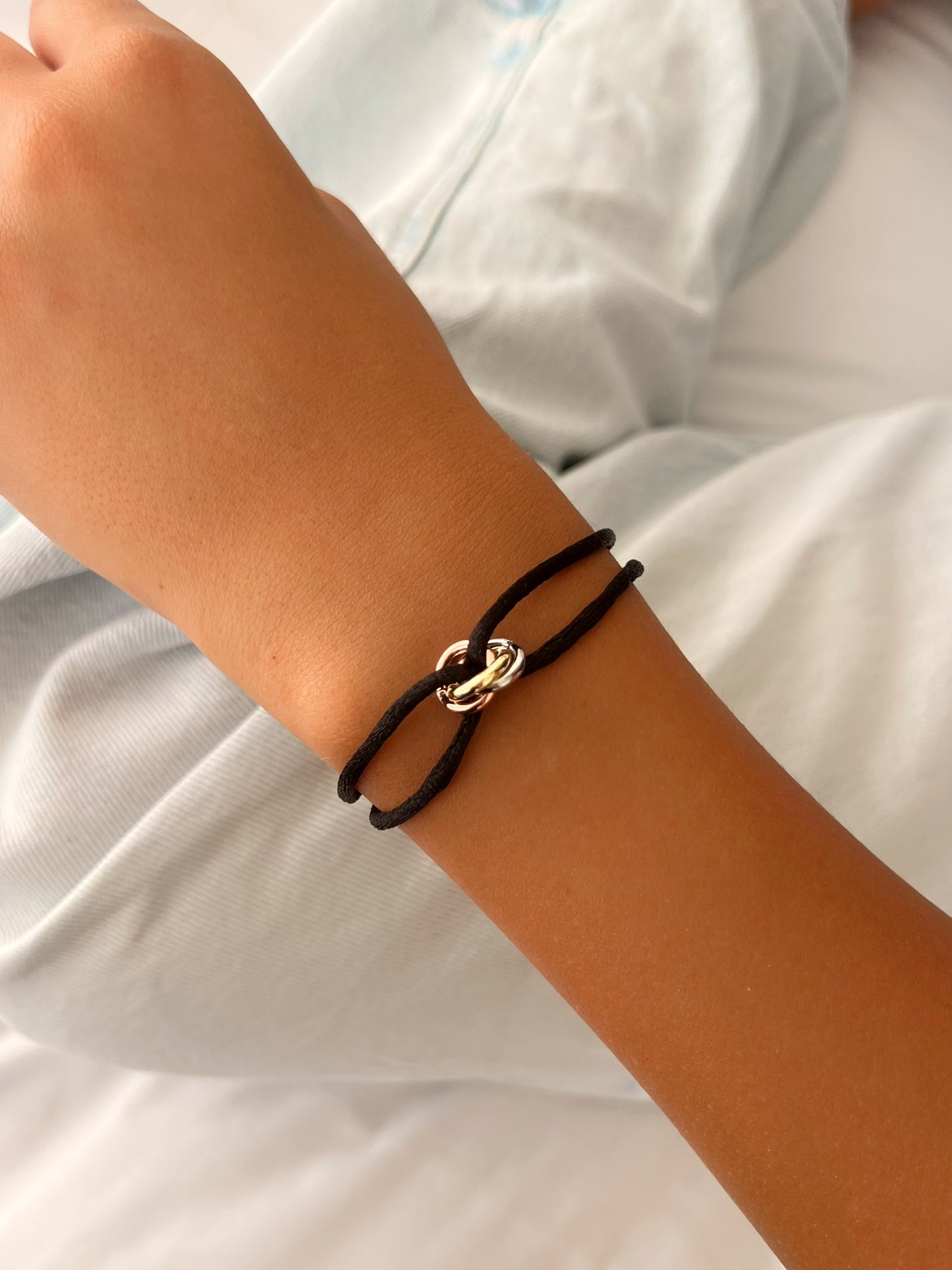 צמיד שרוך משולב