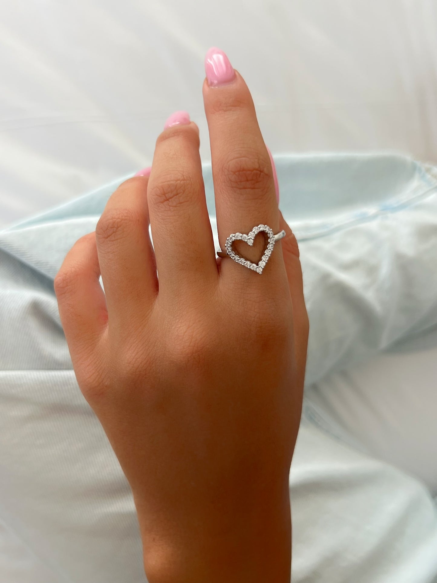 טבעת לב משובצת