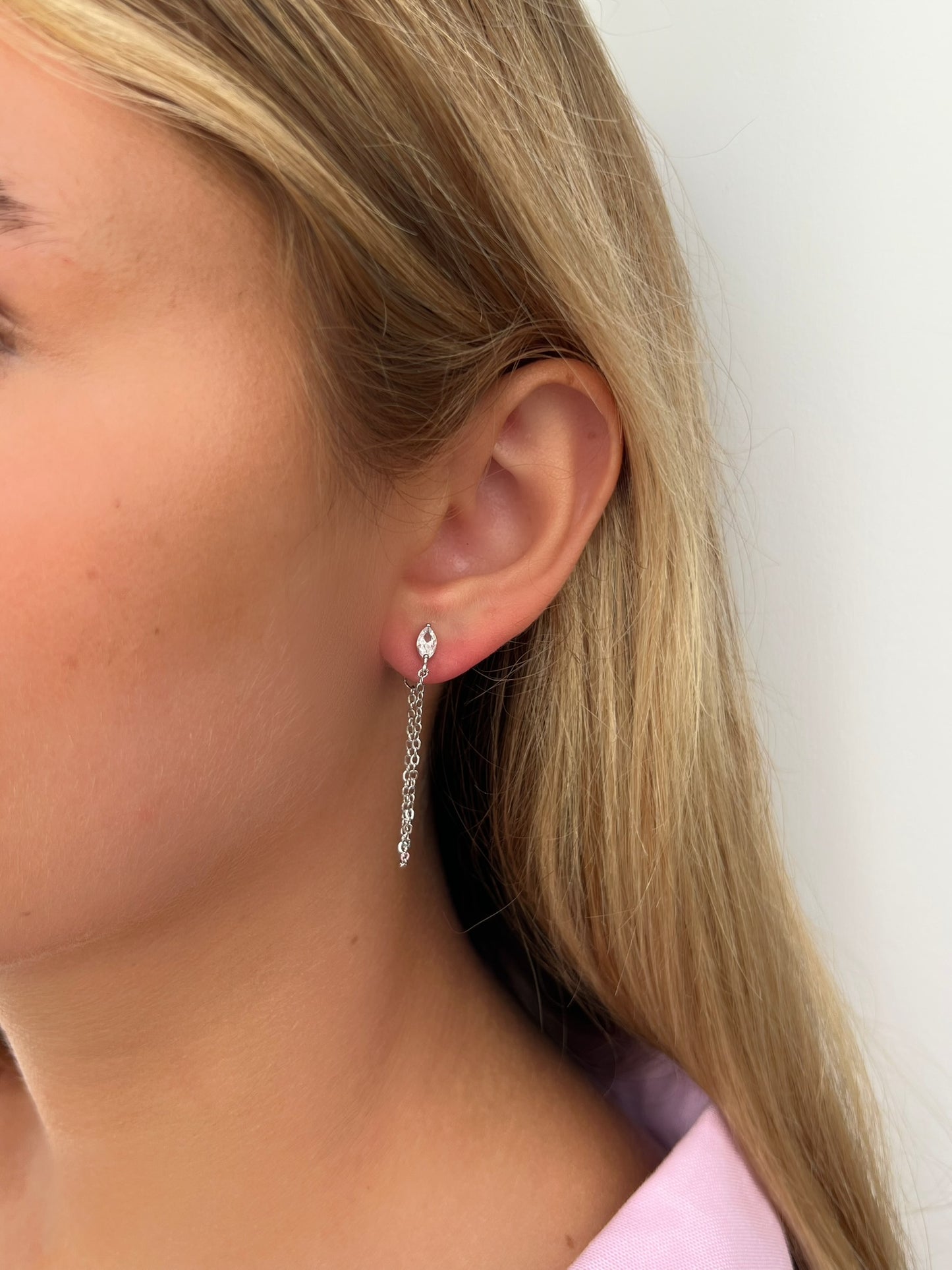 זוג עגילי מרקיז בשילוב שרשרת