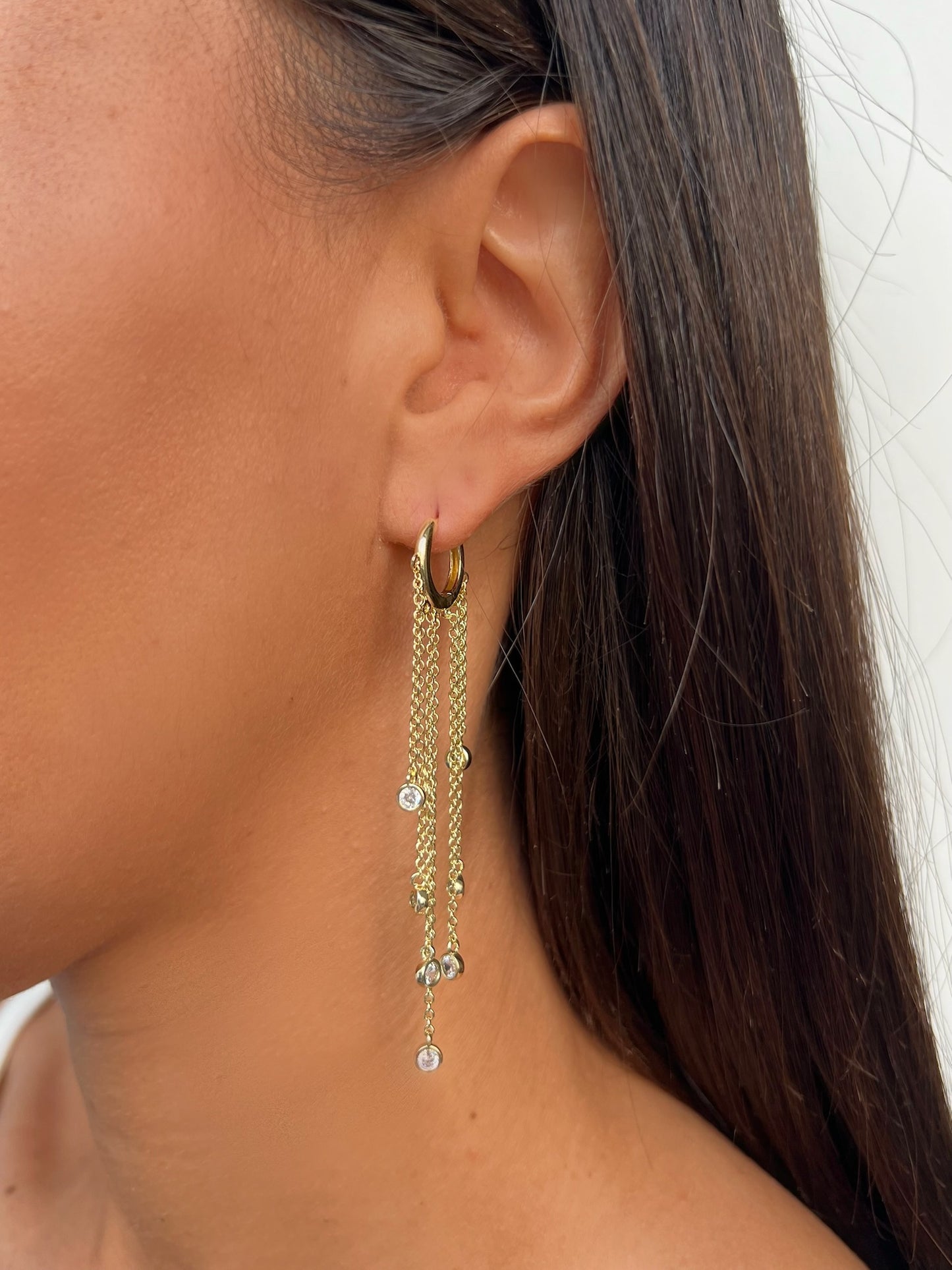 חישוק זירקונים נופלים