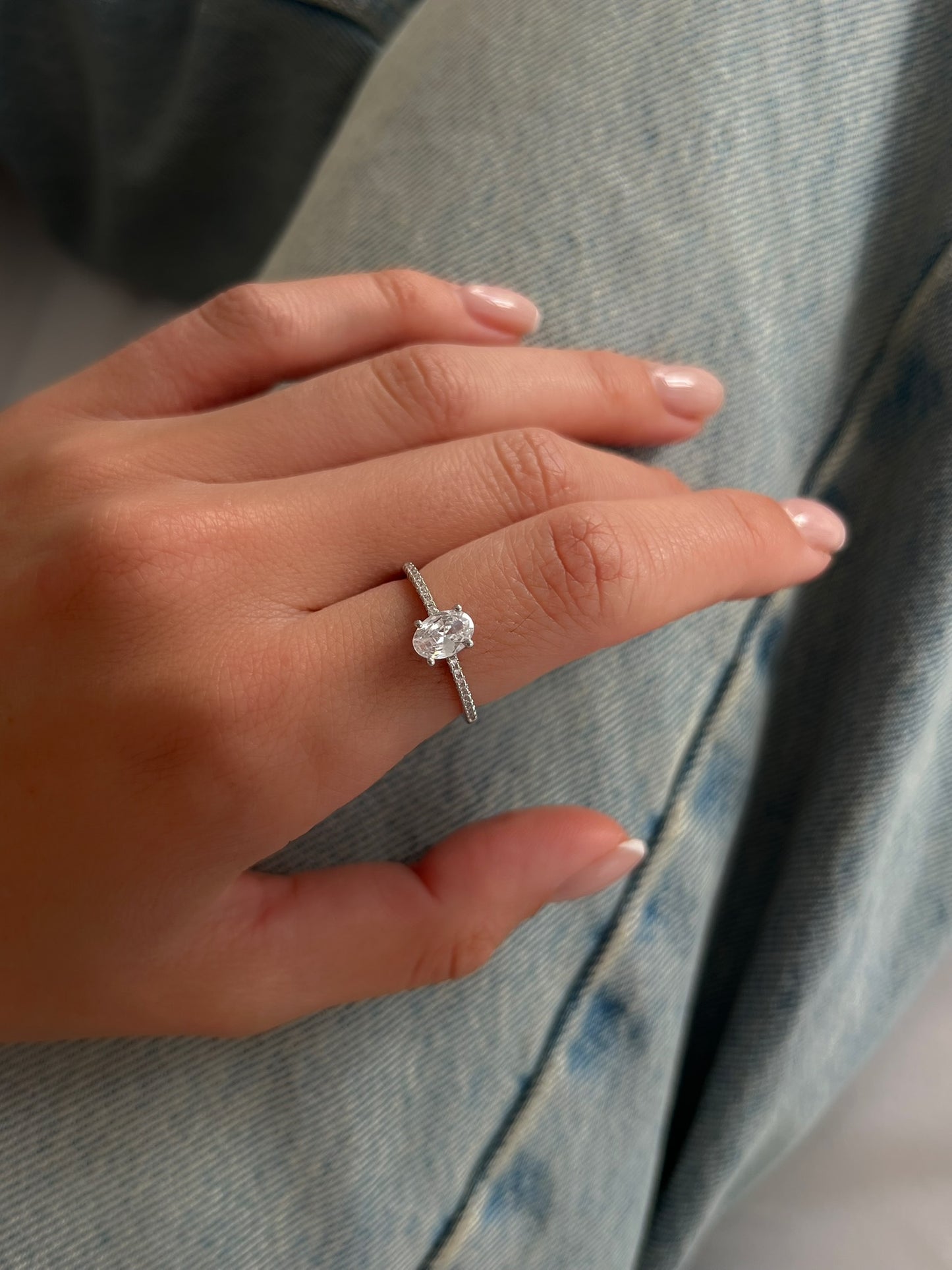 טבעת זירקון אובל