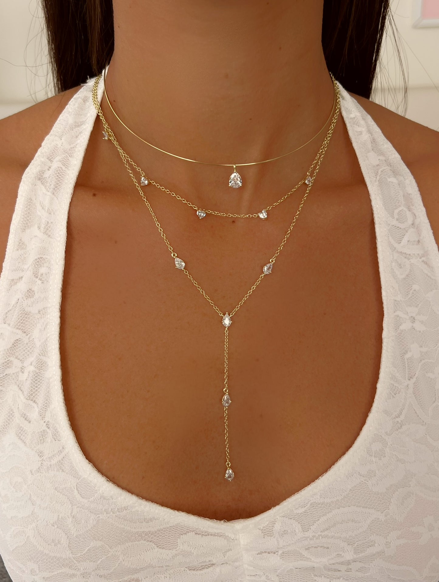 שרשרת קשיחה בשילוב זירקון טיפה עדינה