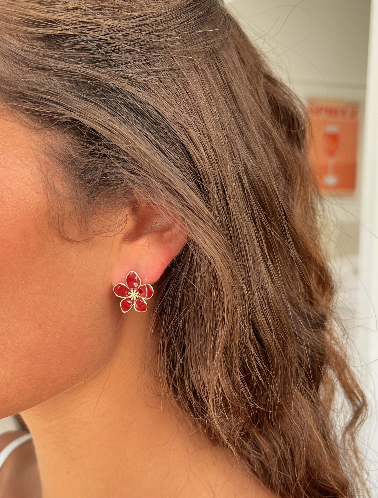 זוג עגילי פרח קיילי מיני בורדו