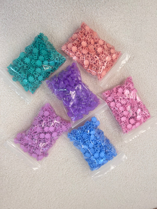 מארז של כ- 100 מיני קליפסים בהפתעה