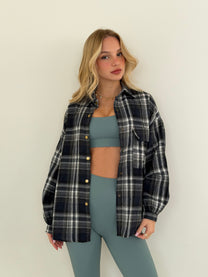 מכופתרת זואי נייבי