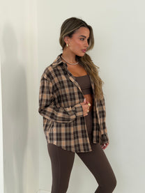 מכופתרת אמה חום