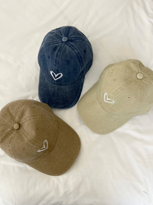 כובע מצחייה לב