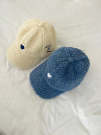 כובע פרווה לב