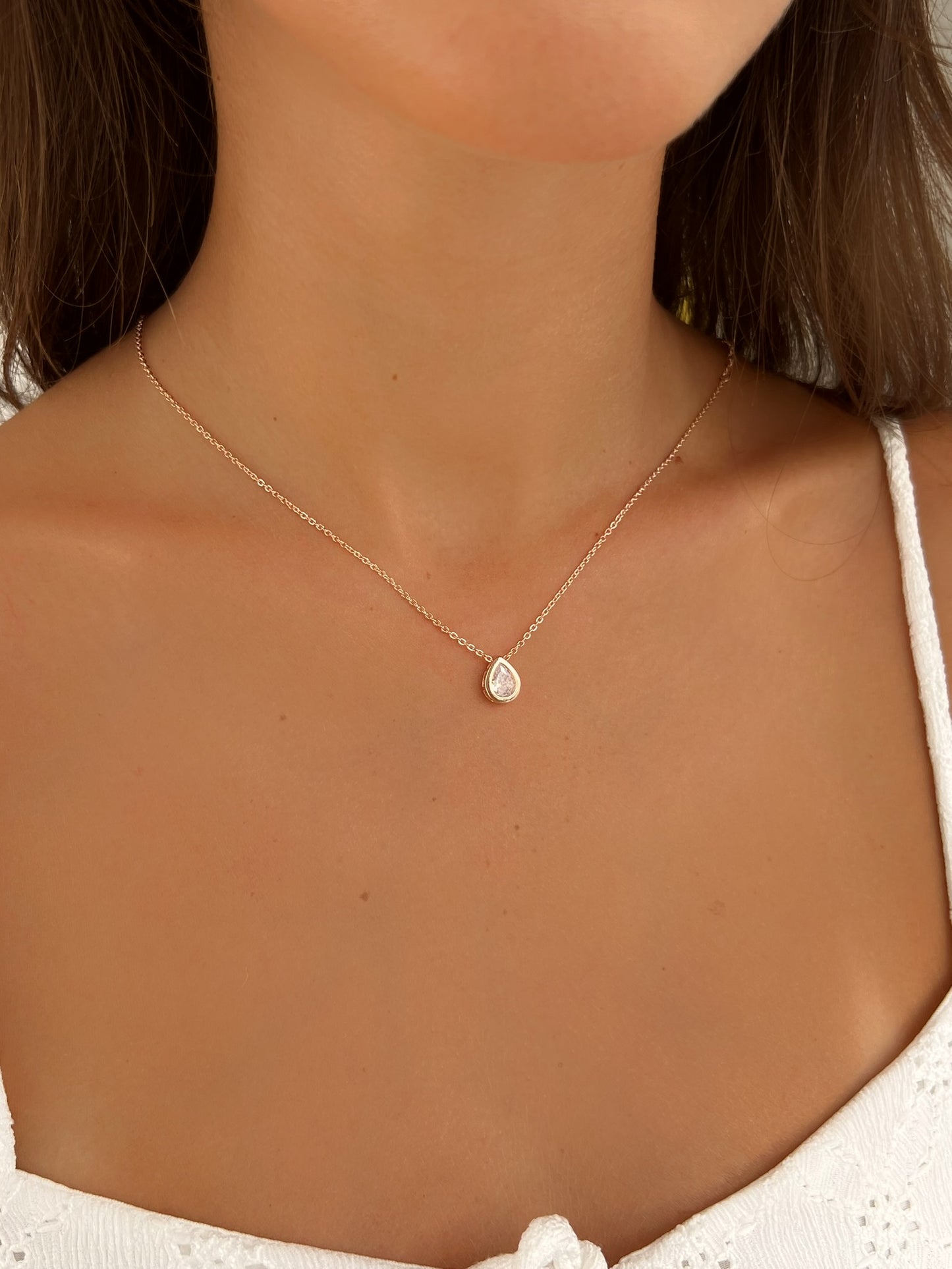 שרשרת זירקון טיפה מסגרת