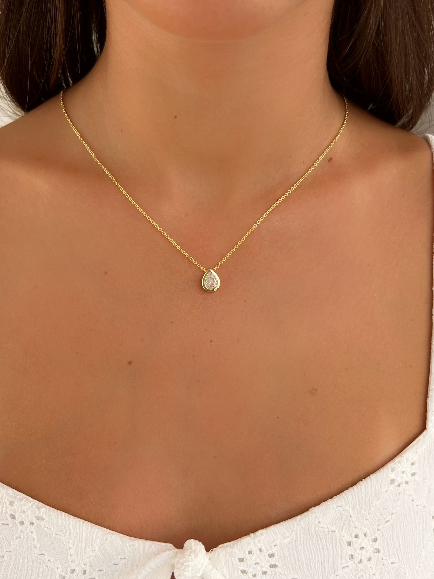 שרשרת זירקון טיפה מסגרת