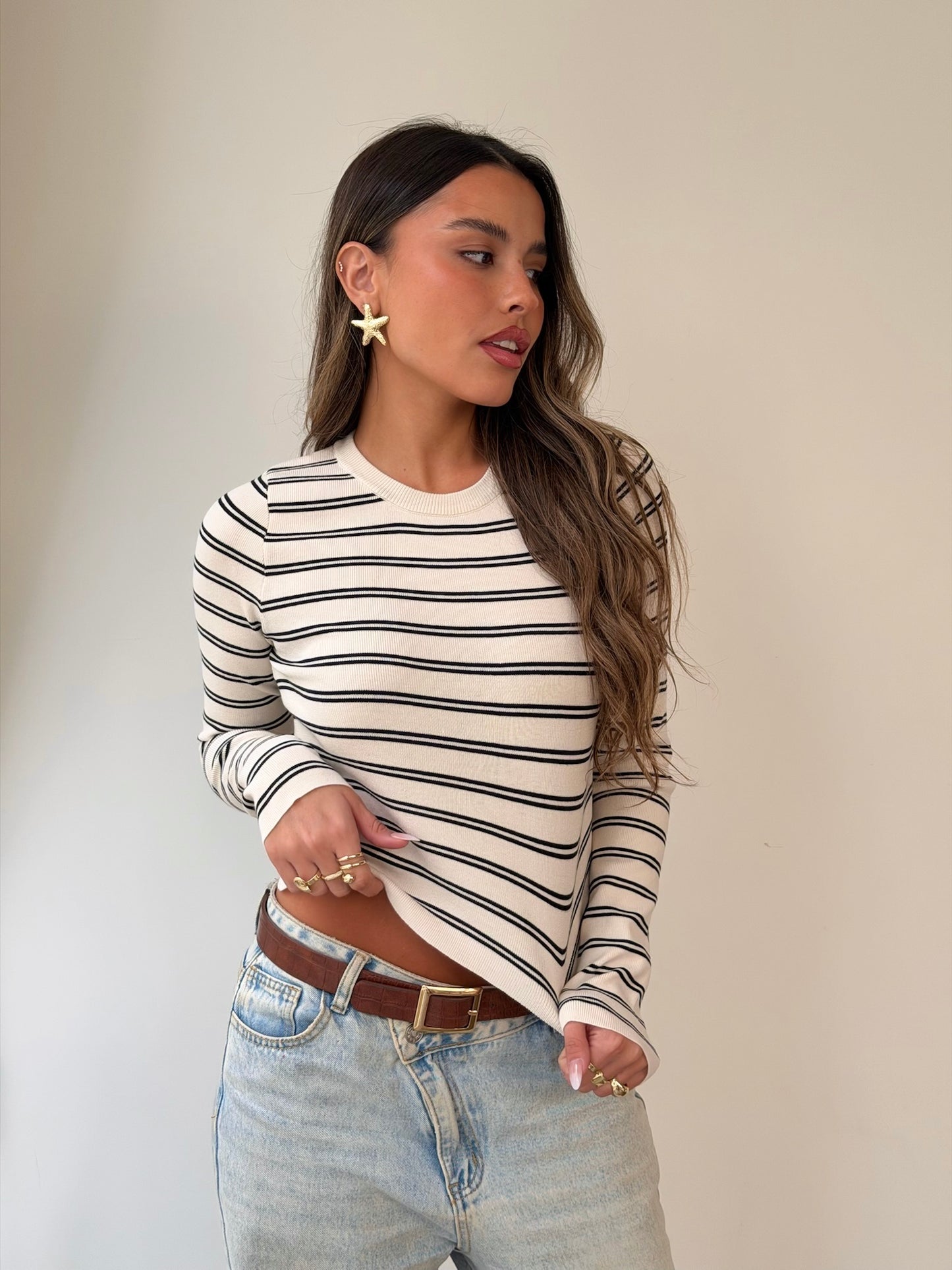 חולצת סוודר פסים קצרה