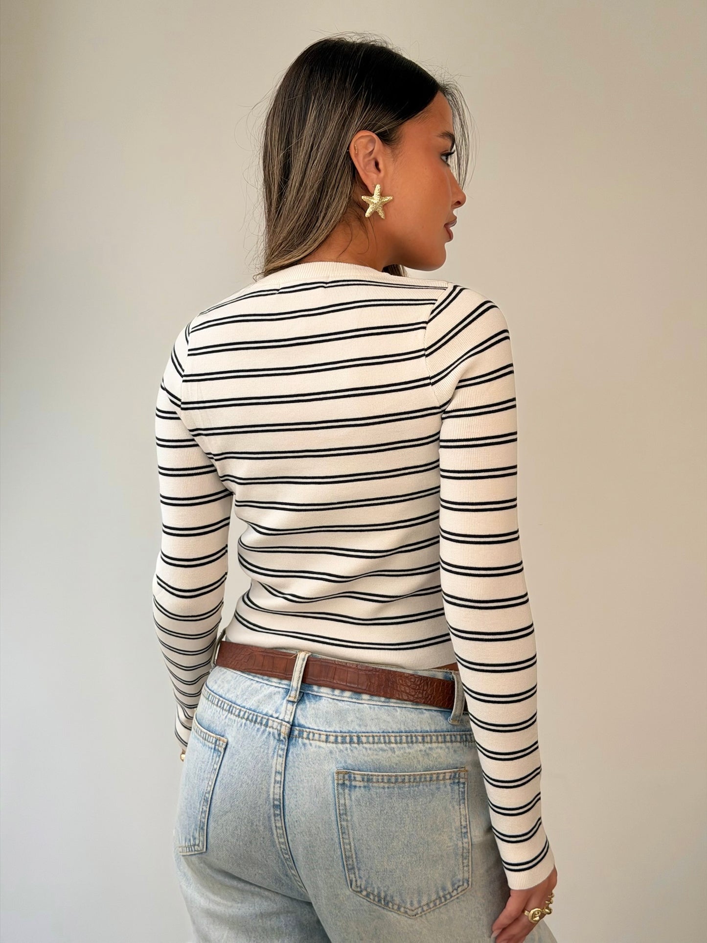 חולצת סוודר פסים קצרה