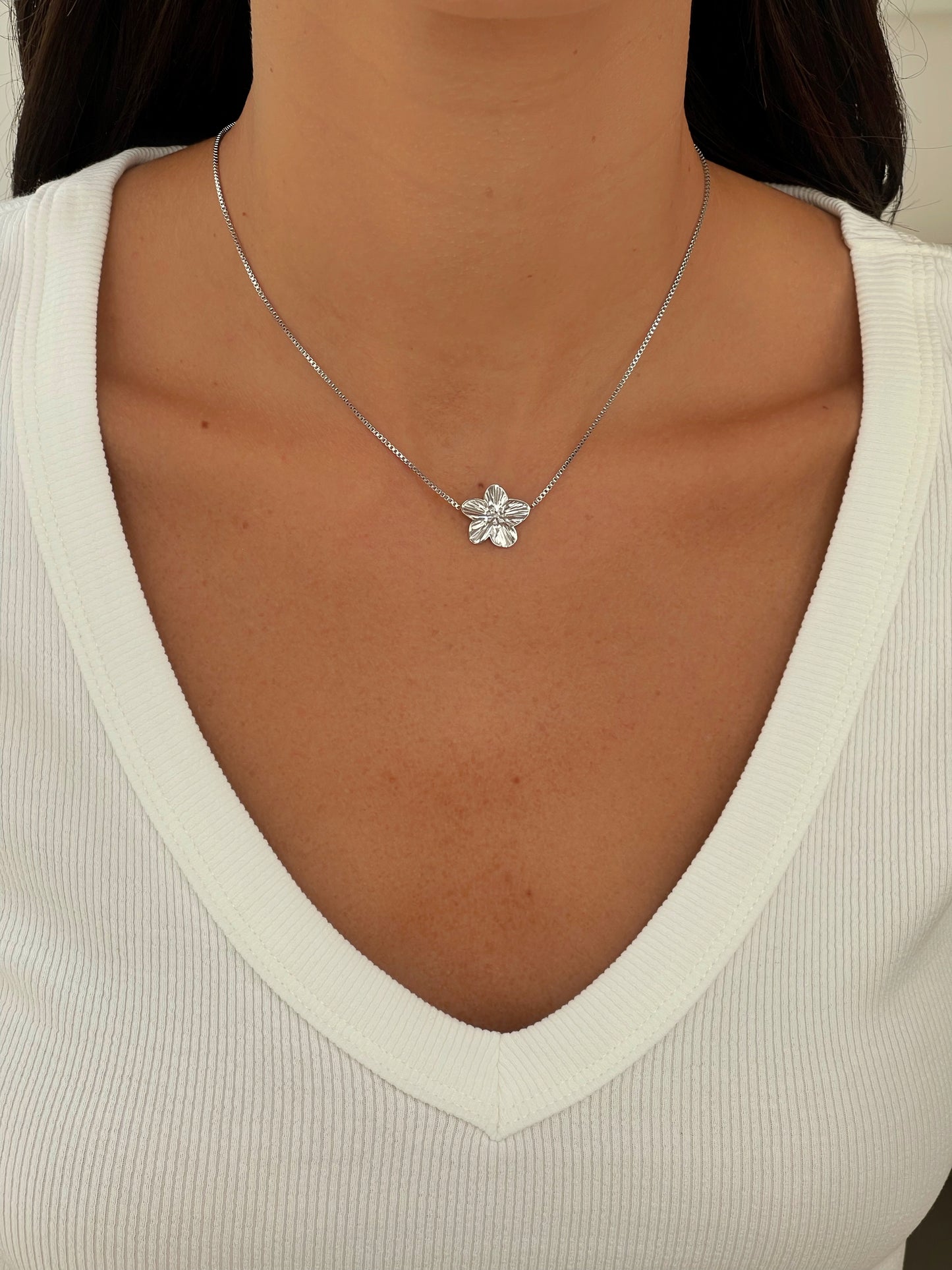 שרשרת פרח וינטאג' צמודה