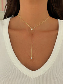 שרשרת זירקון נופלת אל חלד