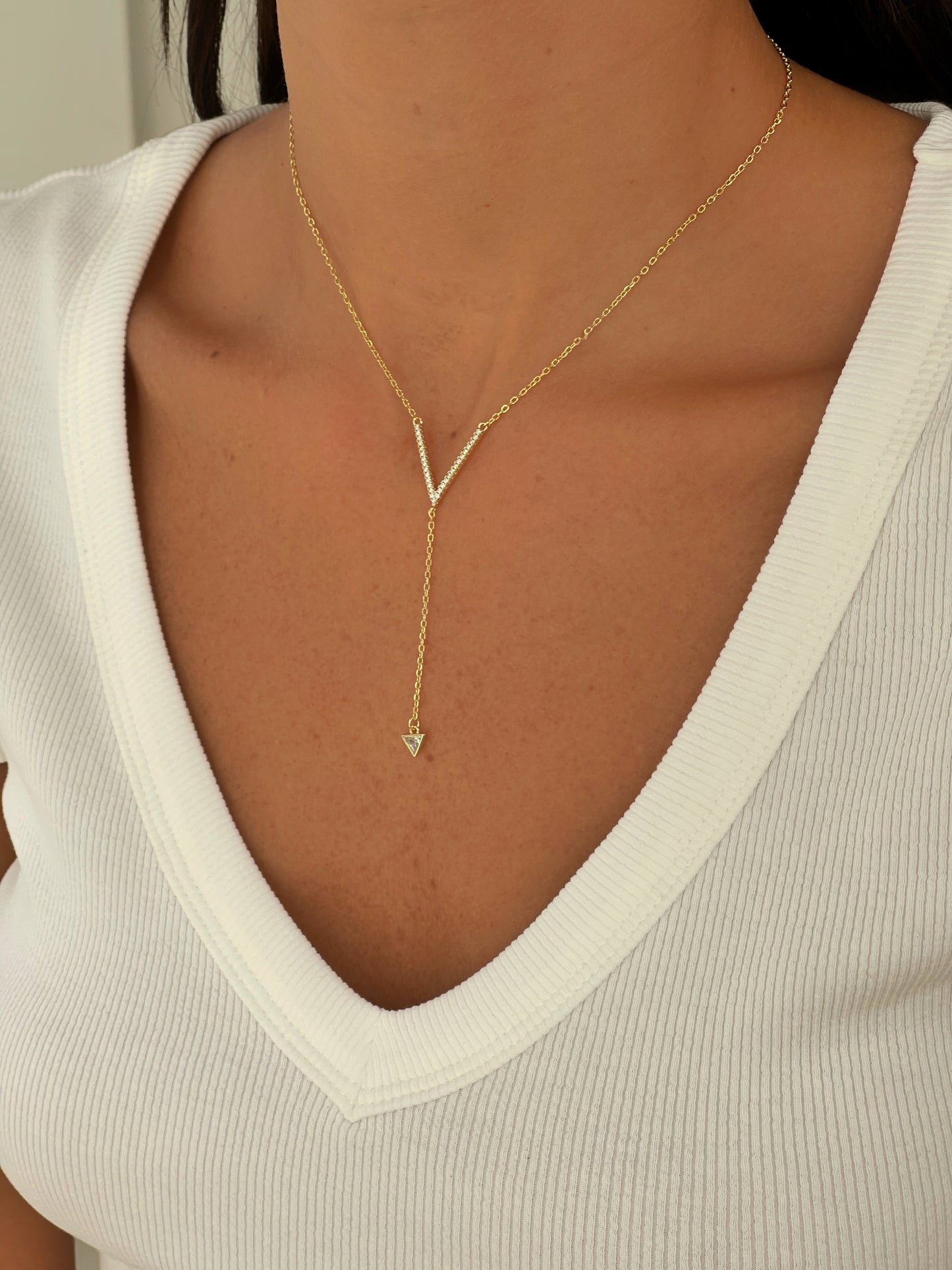 שרשרת וי נופלת מכסף אמיתי 925