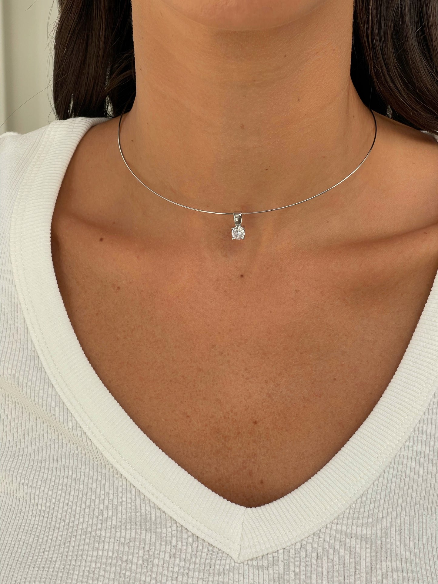 שרשרת קשיחה בשילוב זירקון עדינה