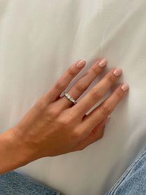 טבעת פס זירקונים