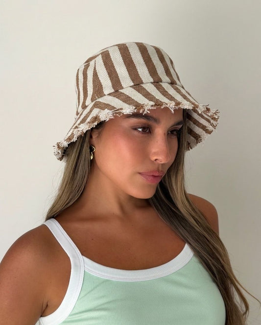 כובע פסים מולי
