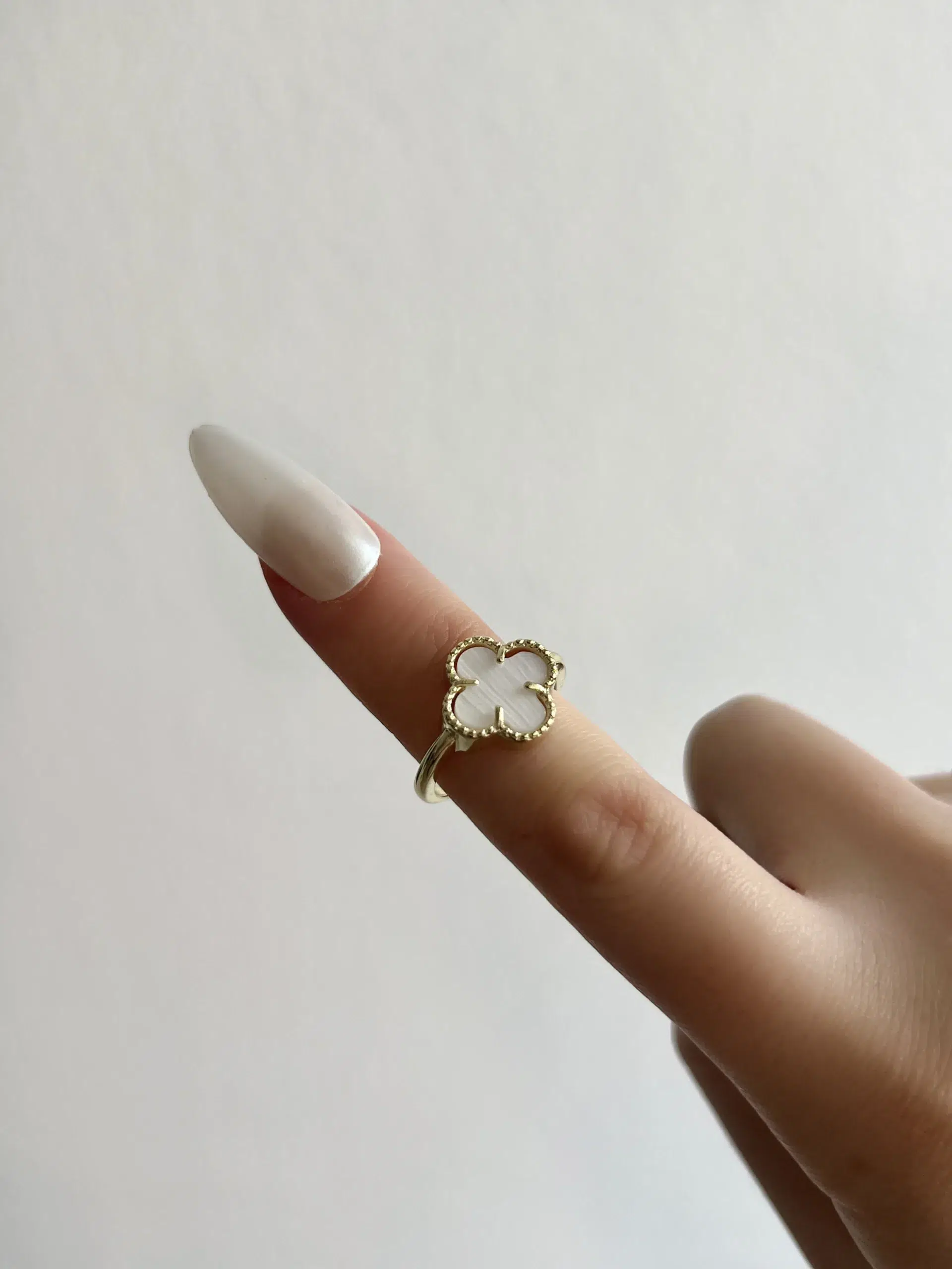 טבעת פרח לורן